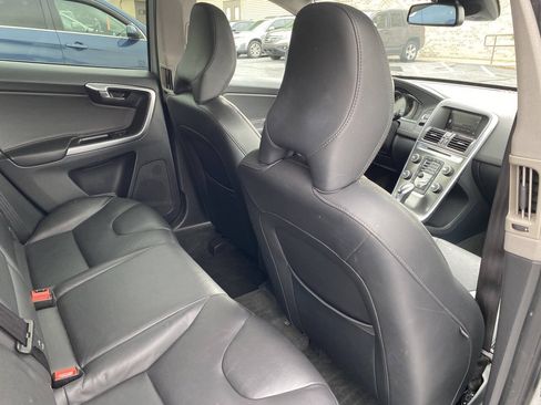 Used 2015 Volvo XC60 T6 Premier Plus AWD/4WD image 21