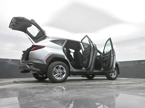 New 2026 Hyundai Tucson SE image 42