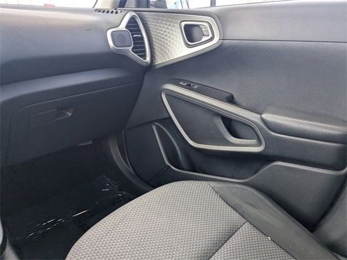 Used 2020 Kia Soul LX image 16