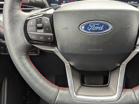 Used 2025 Ford Explorer ST-Line image 21