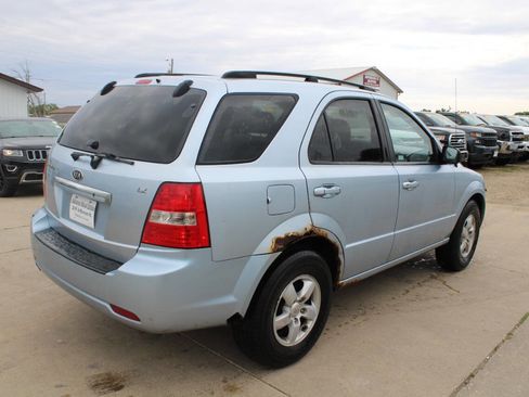 Used 2008 Kia Sorento 4WD image 8