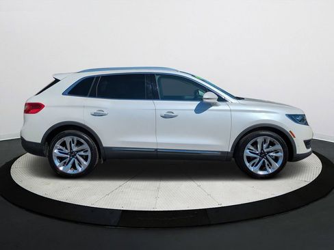 Used 2017 Lincoln MKX Reserve w/ Driver Assistance Package image 41