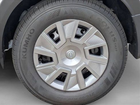 New 2026 Nissan Kicks S image 9