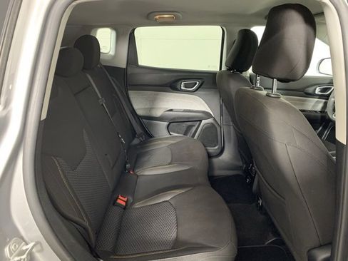 Used 2022 Jeep Compass Sport image 25