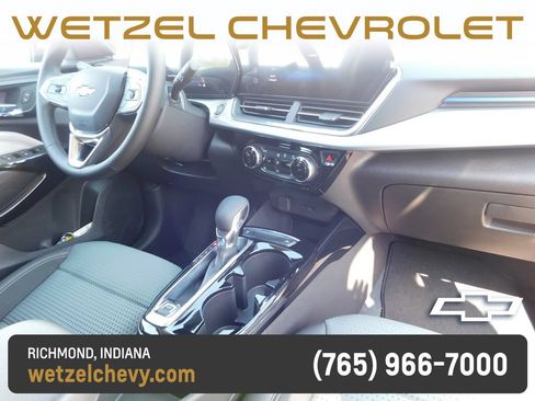 New 2026 Chevrolet Trax LT w/ Driver Confidence Package FWD image 17