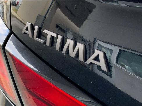 Used 2024 Nissan Altima 2.5 SV image 31