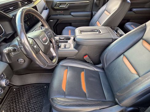 Used 2022 GMC Sierra 1500 AT4 w/ AT4 Preferred Package AWD/4WD image 11