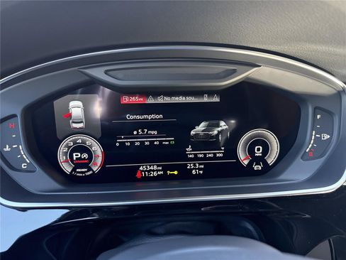 Used 2022 Audi A8 L 3.0T w/ Executive Package image 11