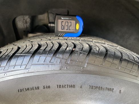 Certified 2023 Volkswagen ID.4 Pro RWD image 22