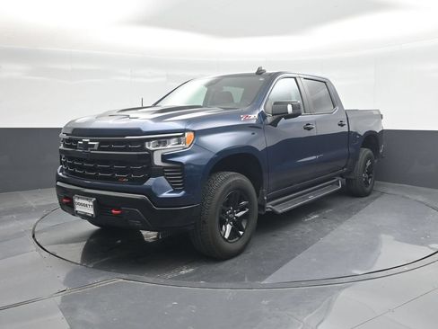 Used 2022 Chevrolet Silverado 1500 LT Trail Boss w/ LT Trail Boss Premium Package AWD/4WD image 31