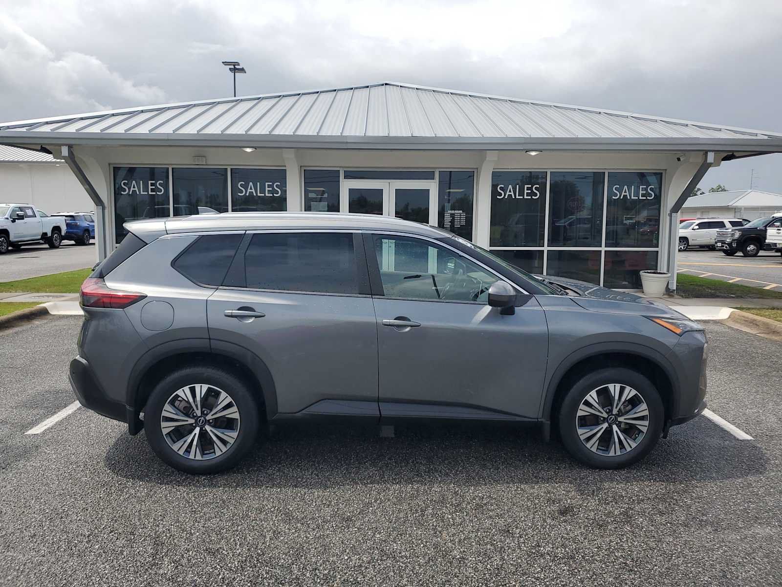 Used 2023 Nissan Rogue SV w/ SV Premium B Package AWD/4WD image 7