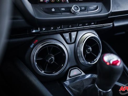 Used 2020 Chevrolet Camaro SS RWD image 21