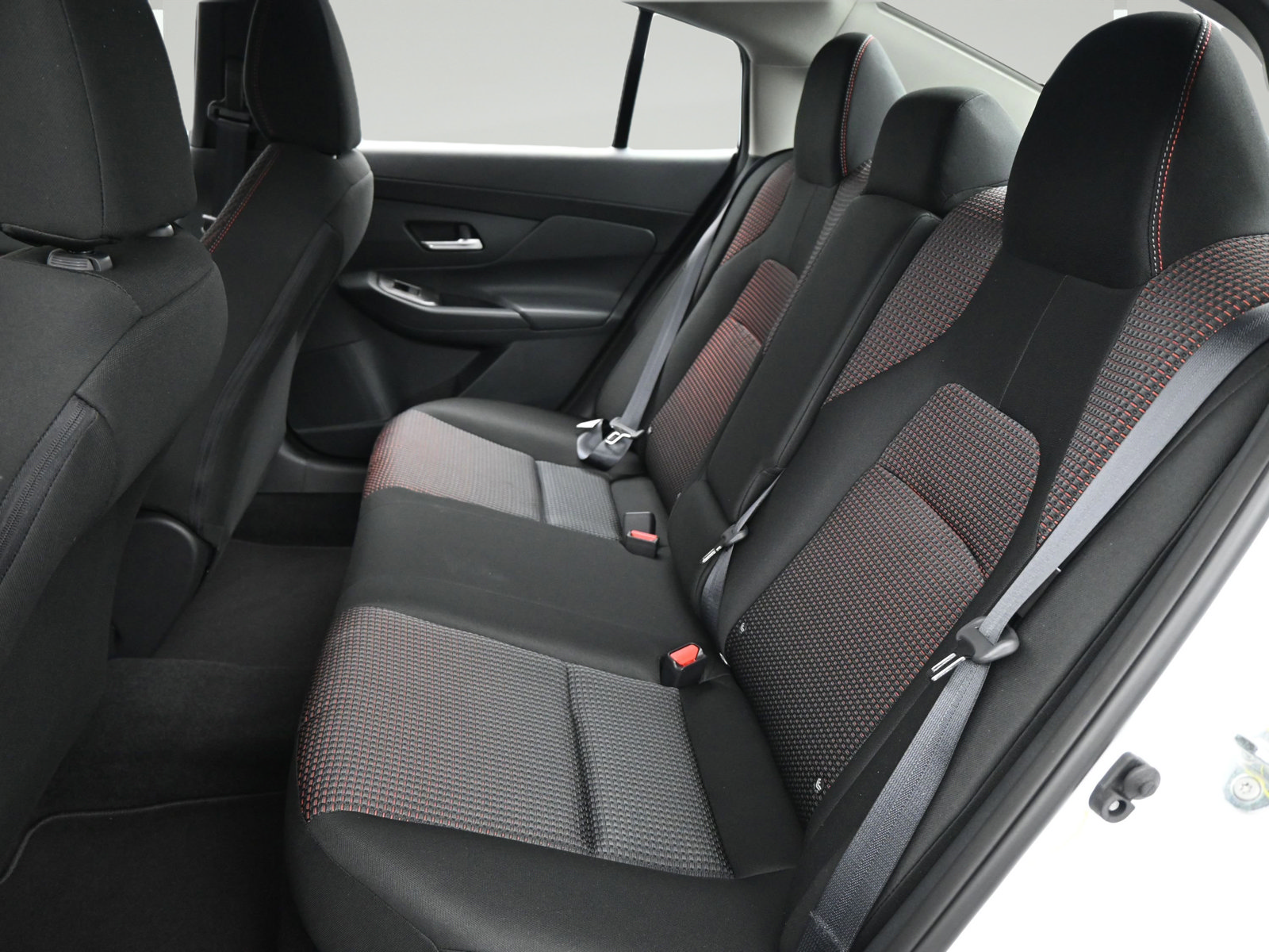 Certified 2026 Nissan Sentra SR w/ Floor Mat Package FWD image 11