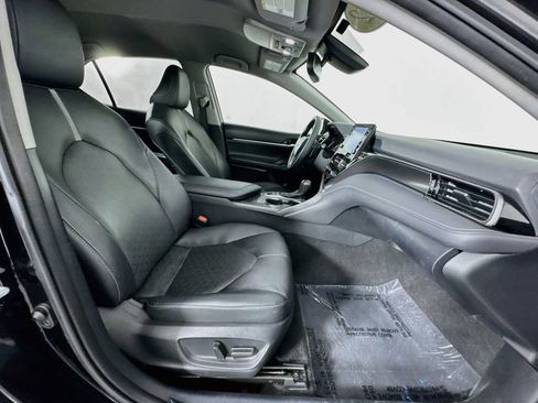 Used 2022 Toyota Camry XSE FWD image 31