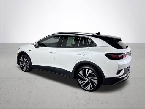 Certified 2025 Volkswagen ID.4 Pro S Plus AWD/4WD image 8