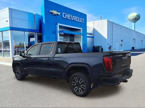 Used 2022 GMC Sierra 1500 AT4 w/ AT4 Preferred Package image 6