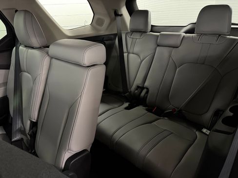 New 2025 Honda Pilot Touring image 36