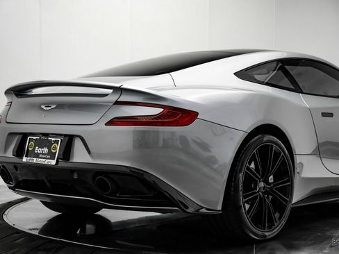 Used 2014 Aston Martin Vanquish Coupe image 14