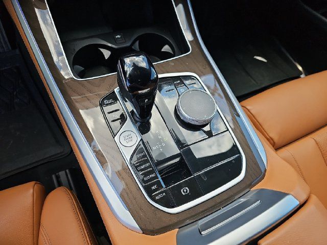 Used 2022 BMW X5 xDrive40i AWD/4WD image 30