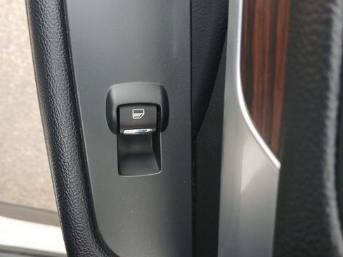 Used 2017 Ford Explorer Limited image 34