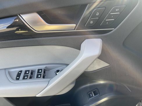 Used 2019 Audi Q5 2.0T Premium w/ Convenience Package image 30