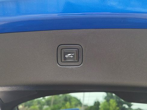 Used 2019 Chevrolet Blazer LT AWD/4WD image 12