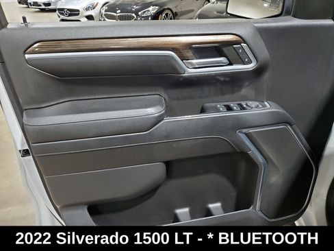 Used 2022 Chevrolet Silverado 1500 LT w/ Z71 Off-Road Package AWD/4WD image 8