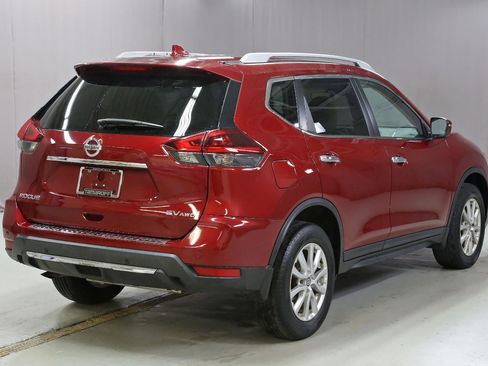Used 2020 Nissan Rogue SV image 16