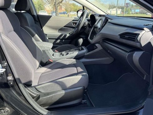 Used 2025 Subaru Crosstrek 2.0i Premium image 13