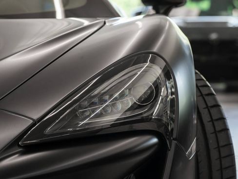 Used 2017 McLaren 570S RWD image 13