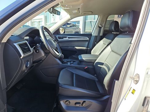 Used 2023 Volkswagen Atlas SE image 10