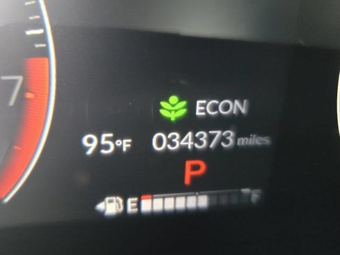 Used 2023 Honda HR-V LX image 23