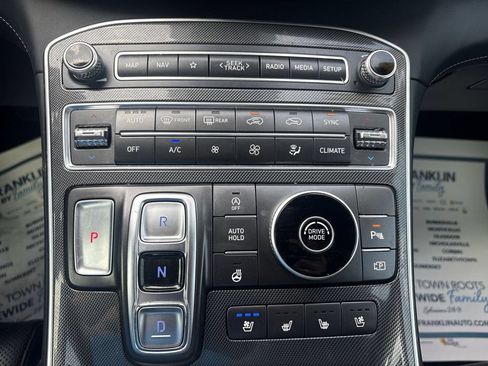 Used 2022 Hyundai Santa Fe Limited FWD image 19