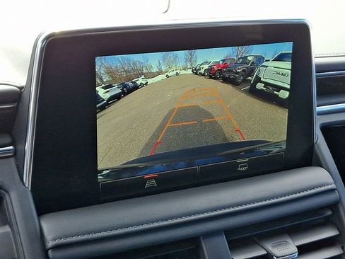 Used 2024 GMC Yukon SLE image 21