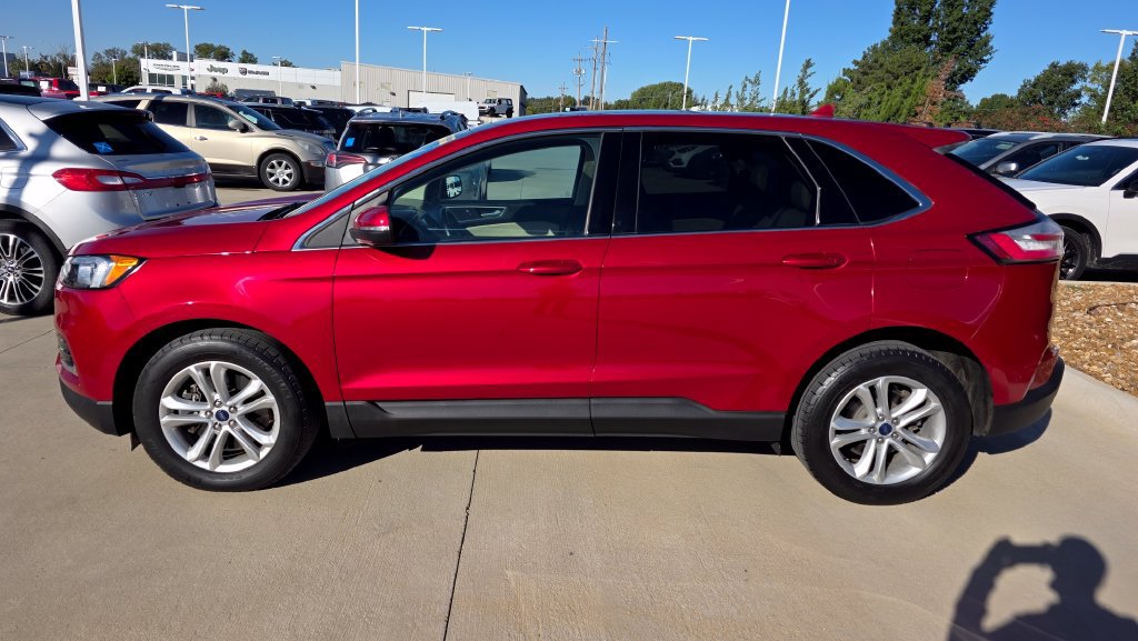 Used 2020 Ford Edge SEL w/ Convenience Package AWD/4WD image 2