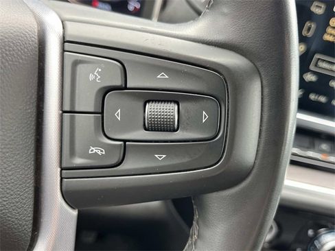Used 2024 GMC Sierra 1500 SLT image 32