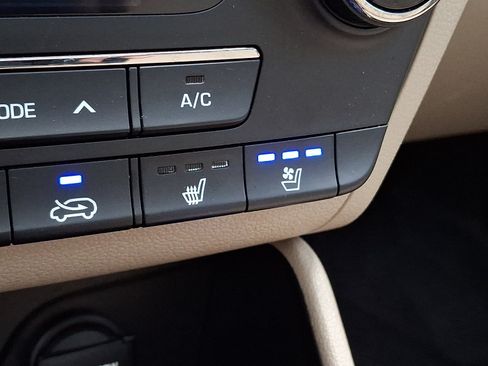 Used 2016 Hyundai Tucson Limited w/ Option Group 03 FWD image 23
