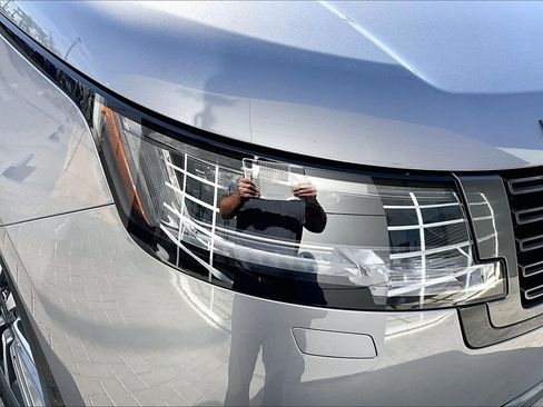 Used 2023 Land Rover Range Rover SE image 28