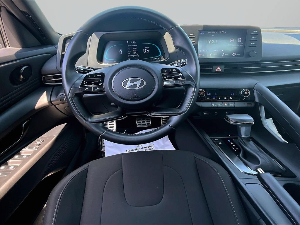 Certified 2025 Hyundai Elantra Sport FWD image 9