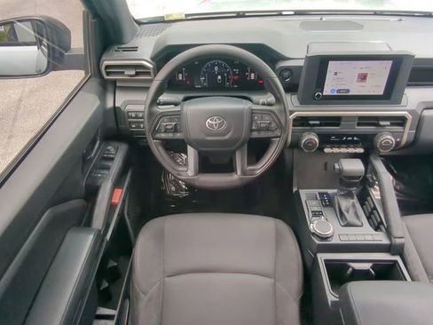 Used 2025 Toyota Tacoma SR image 16