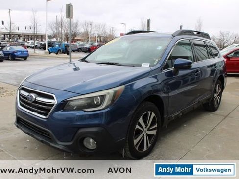 Used 2019 Subaru Outback 2.5i Limited AWD/4WD image 3