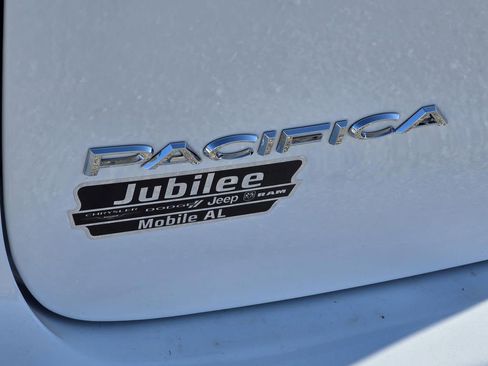 New 2026 Chrysler Pacifica Select image 38