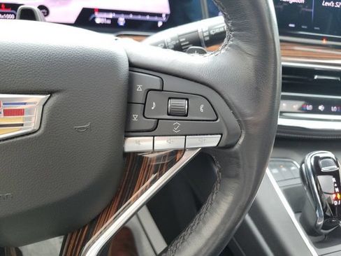 Used 2023 Cadillac Escalade Premium Luxury AWD/4WD image 32