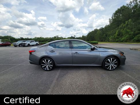 Used 2024 Nissan Altima 2.5 SR FWD image 7