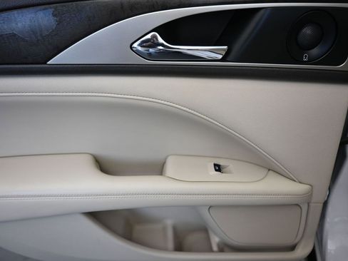 Used 2019 Lincoln MKZ Reserve w/ Reserve Plus Package image 33