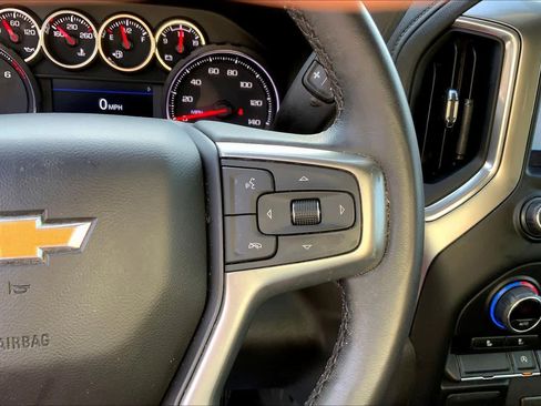 Used 2022 Chevrolet Silverado 1500 LT image 24
