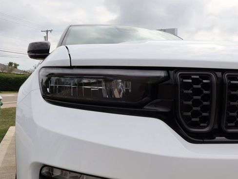 New 2025 Jeep Grand Cherokee Summit image 4