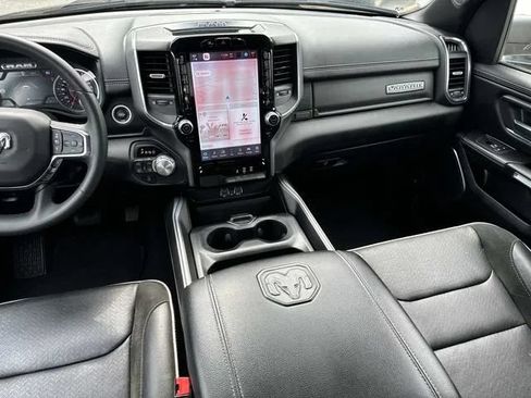 Used 2025 RAM 1500 Laramie AWD/4WD image 16