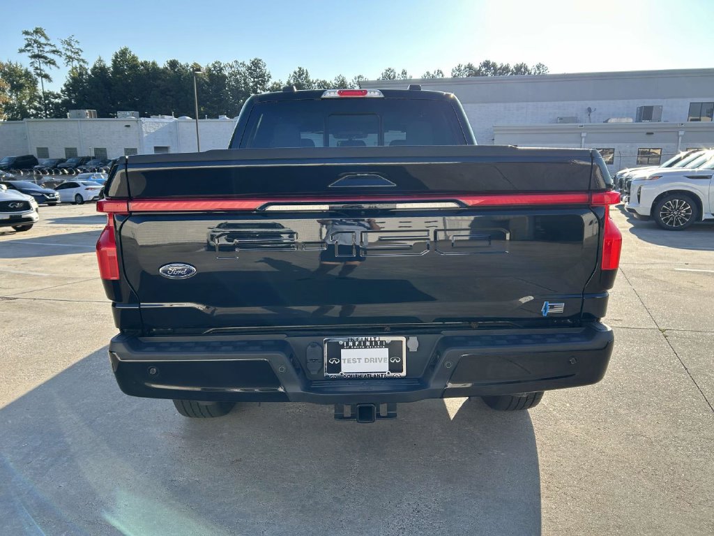 Used 2023 Ford F150 Lightning Platinum AWD/4WD image 4