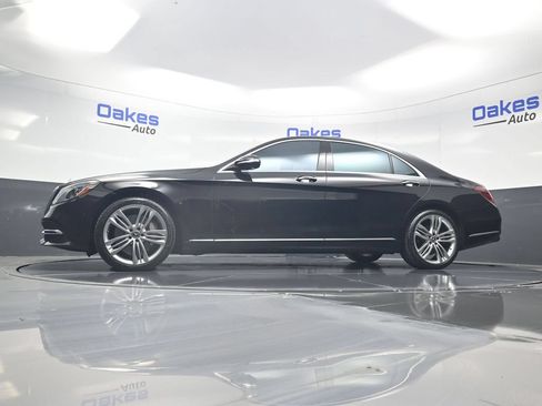 Used 2018 Mercedes-Benz S 560 4MATIC Sedan image 41